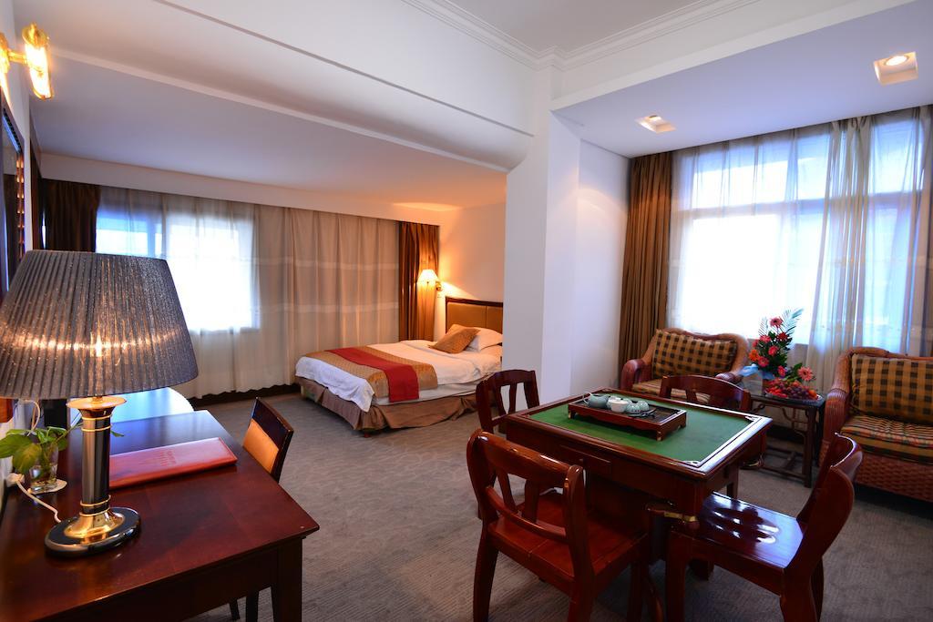 Baodao Exhibition Center Hotel Уйишань Экстерьер фото