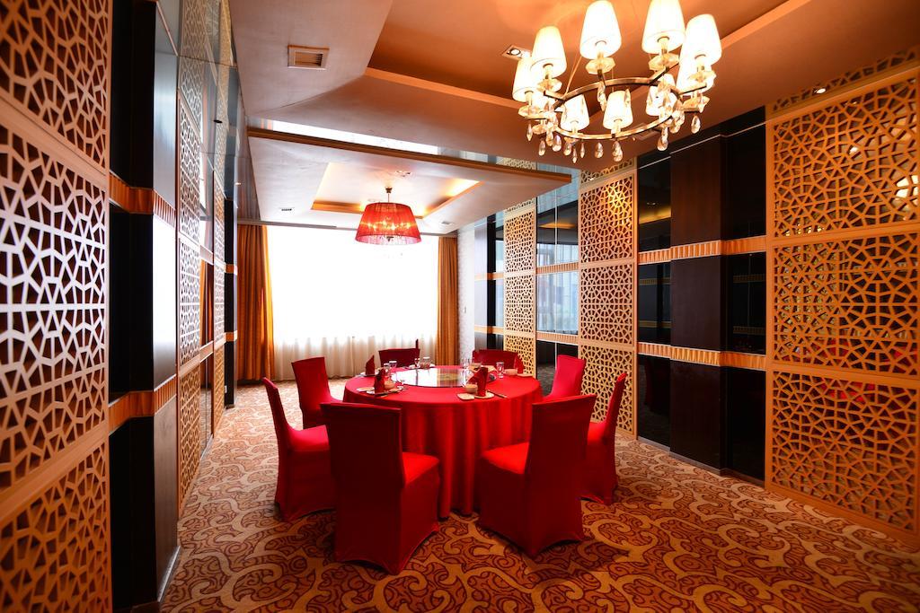 Baodao Exhibition Center Hotel Уйишань Экстерьер фото