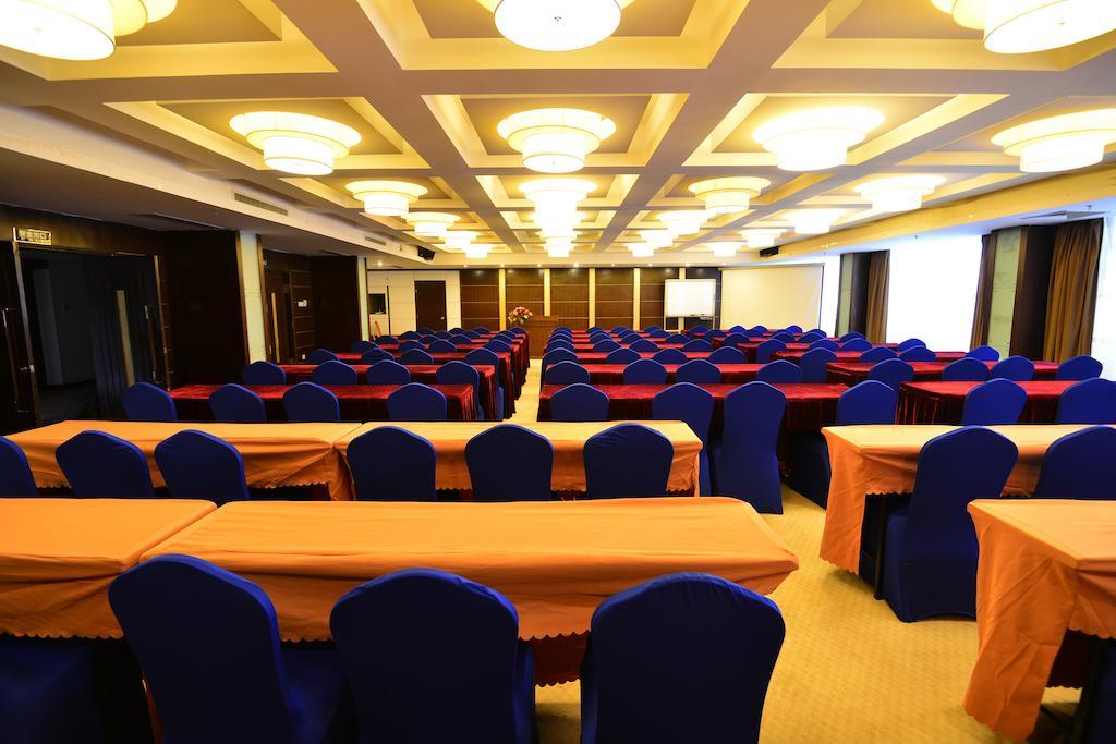 Baodao Exhibition Center Hotel Уйишань Экстерьер фото