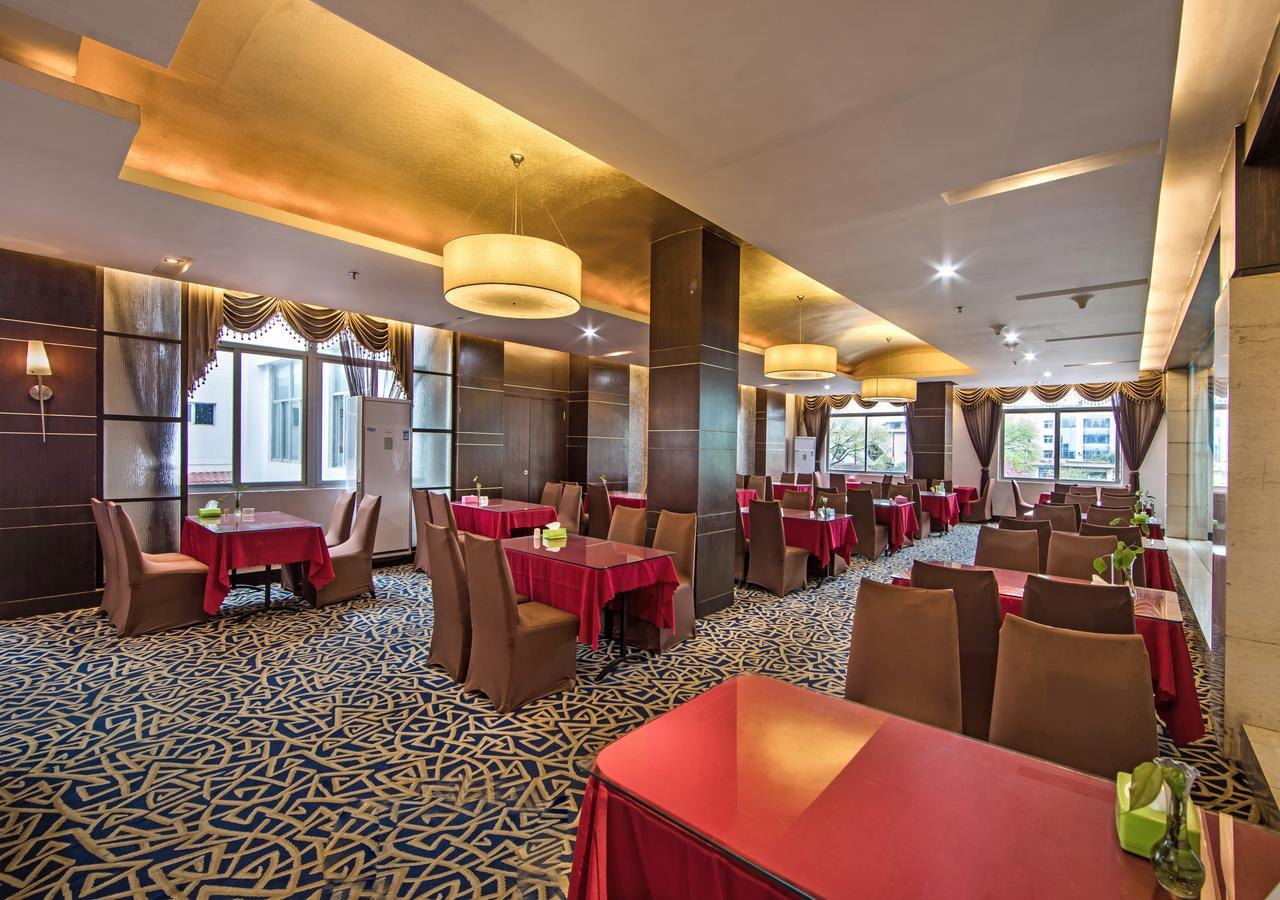 Baodao Exhibition Center Hotel Уйишань Экстерьер фото