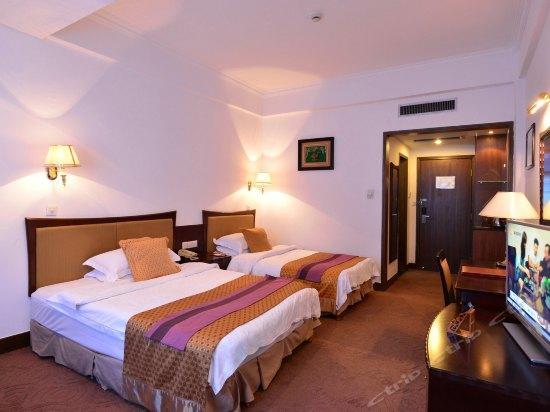 Baodao Exhibition Center Hotel Уйишань Экстерьер фото